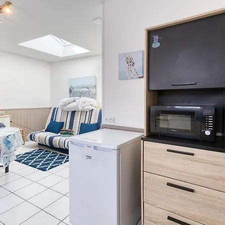 Au Pied De L'ile D'oleron アパート