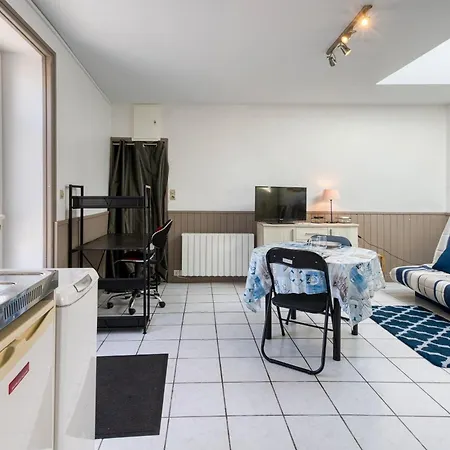 Au Pied De L'ile D'oleron *