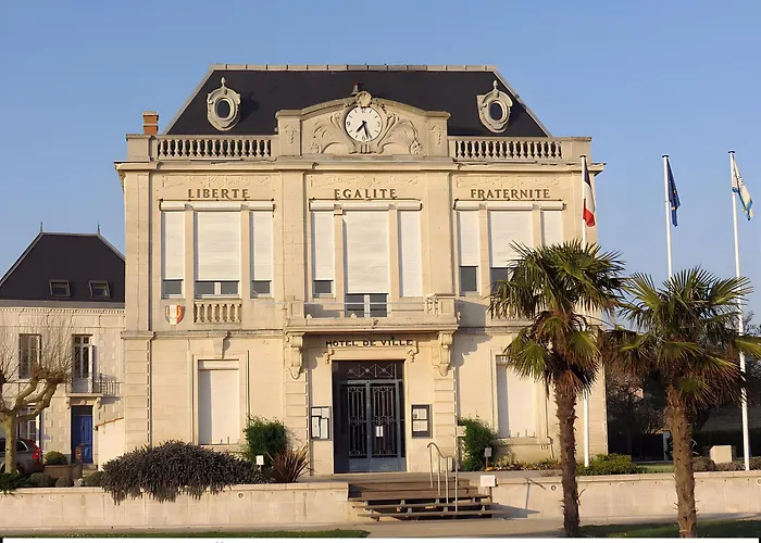 Au Pied De L'ile D'oleron Bourcefranc