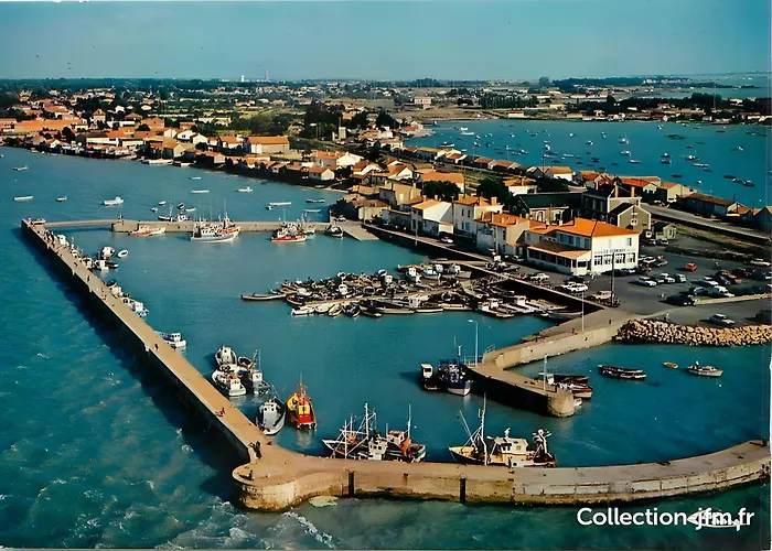 Au Pied De L'ile D'oleron Апартаменты